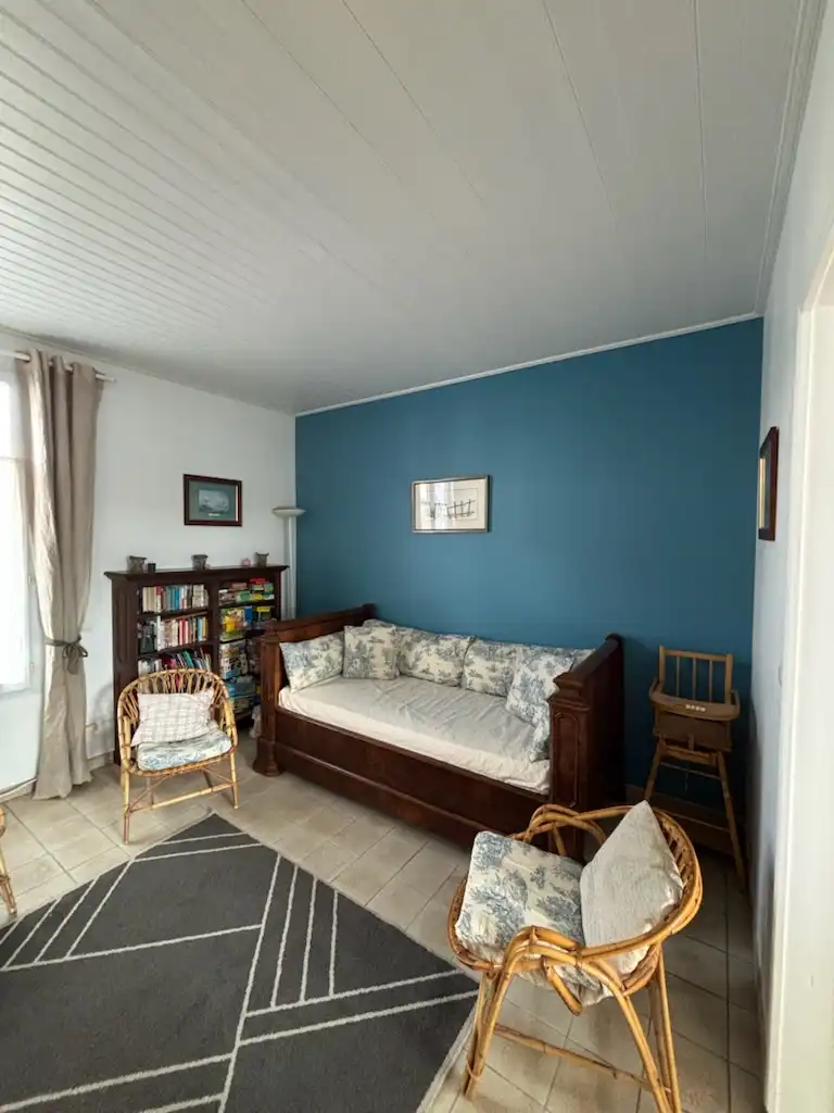 Salon-Location en Vendée pour 10 personnes à 800m des plages